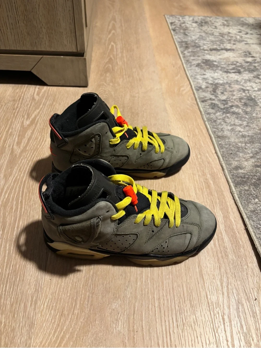Travis Scott x Air Jordan 6 “Olive”